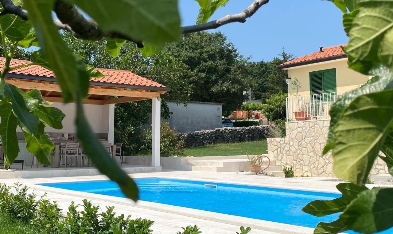 לאבין Villa Yucca Istra מראה חיצוני תמונה
