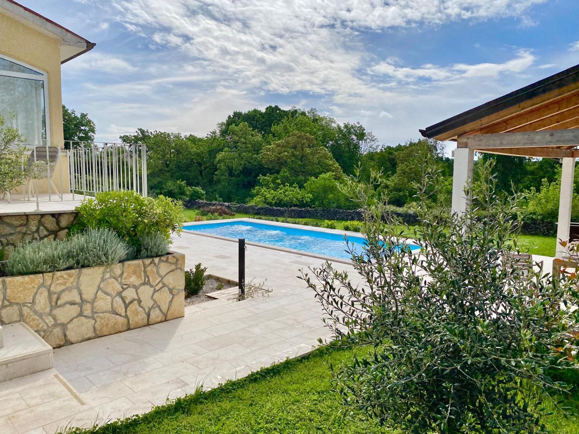 לאבין Villa Yucca Istra מראה חיצוני תמונה